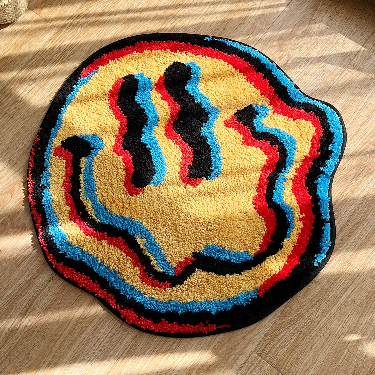 Trippy Smiling Face Fluffy Tufted Carpet (Yellow) - My Store