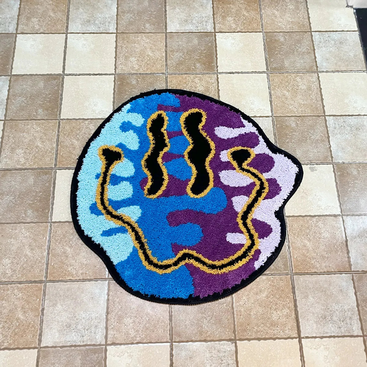 Trippy Smiling Face Fluffy Tufted Carpet (Blue/Purple) - My Store